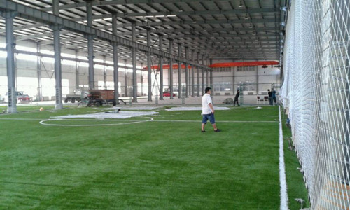 人造草坪施工現(xiàn)場(chǎng)